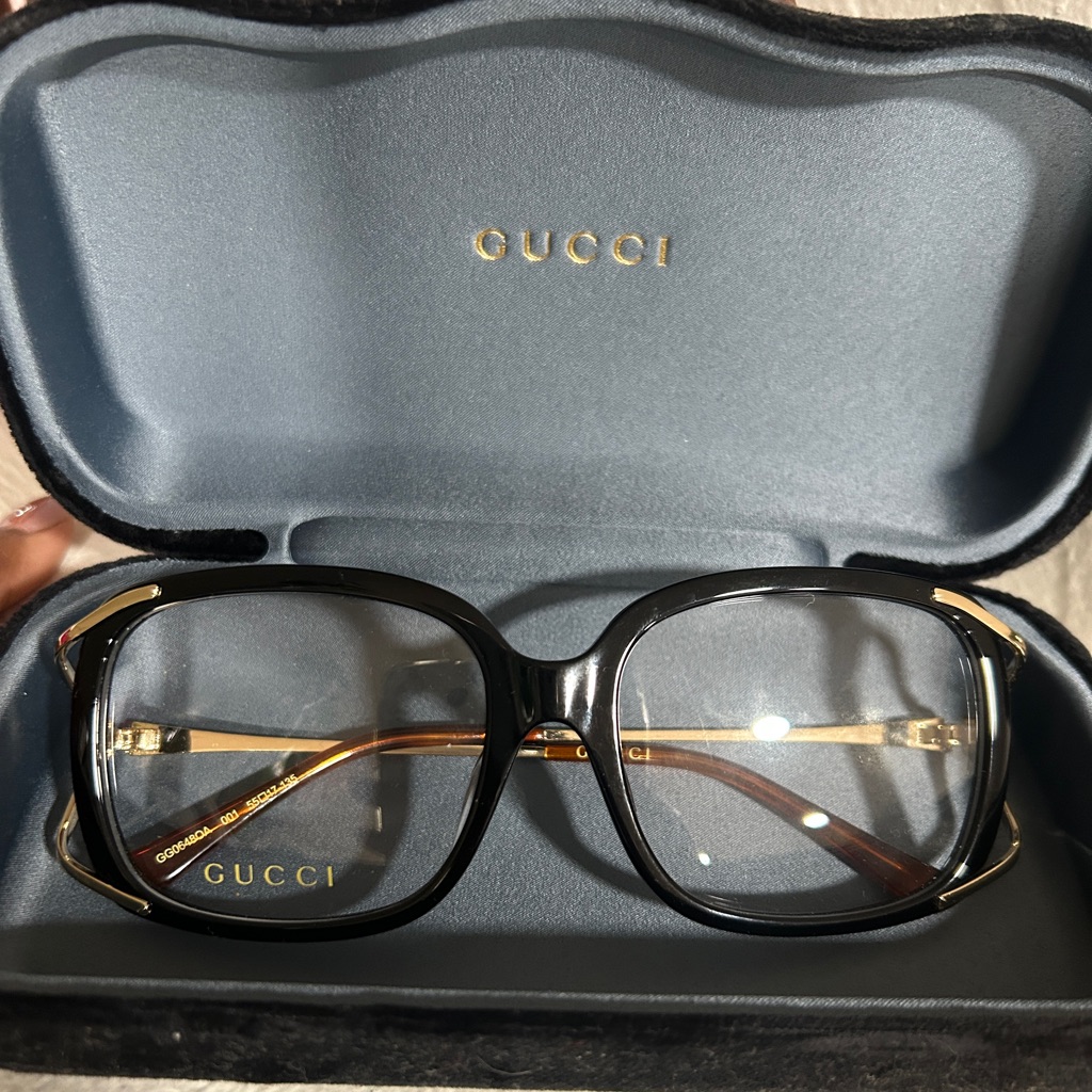 Gucci Women's Glasses In Black With Gold Detail